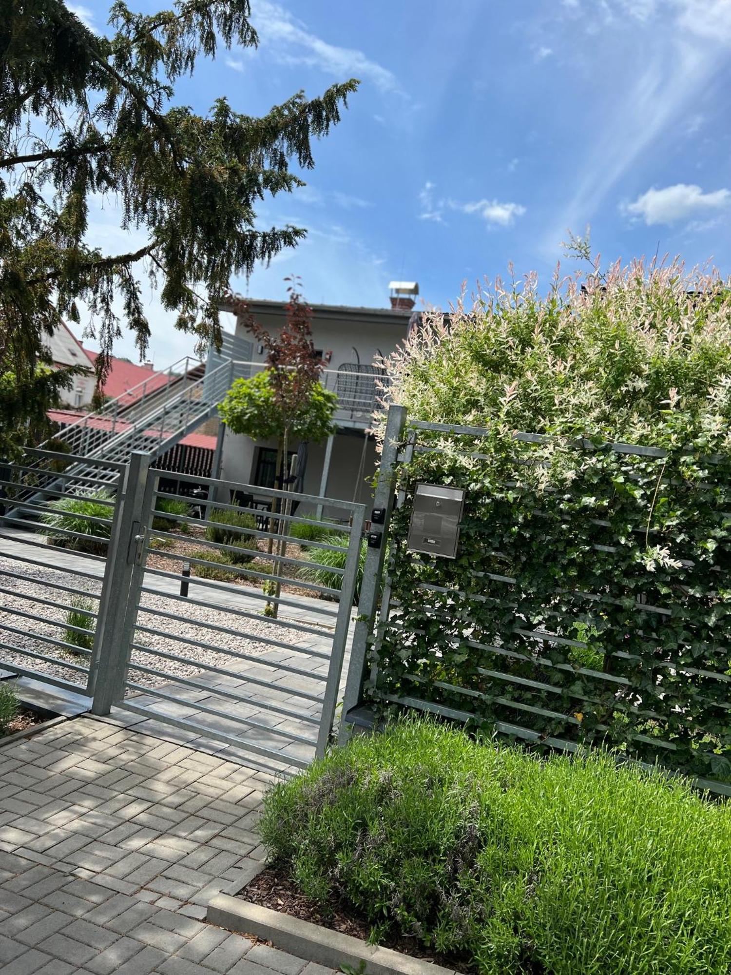 Apartmany Benesov Benesov nad Ploucnici 外观 照片